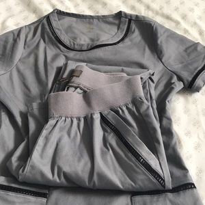 Jaanuu scrubs (Top and pants)